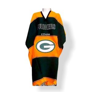 Green Bay Packers Embroidered Poncho